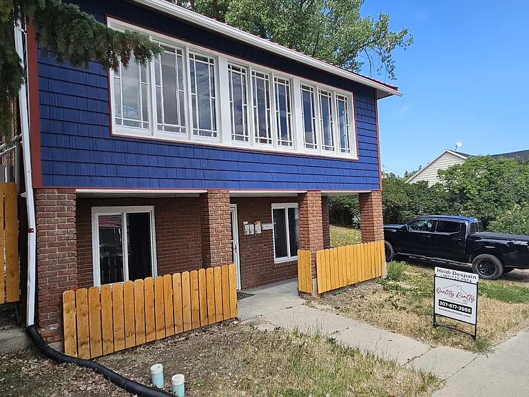 1015 Pine Ave #1 — Photo 1