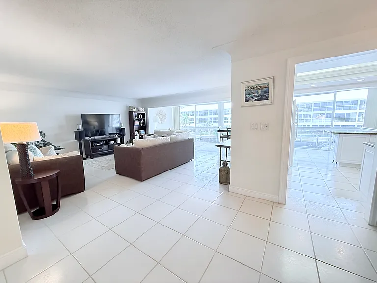 3051 NE 47th Ct #204 — Photo 8