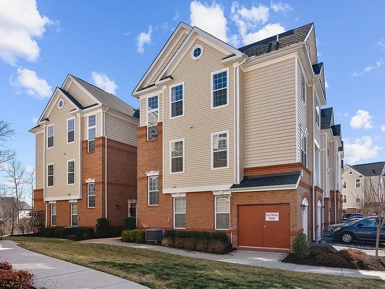 23266 Southdown Manor Ter #101 — Photo 3