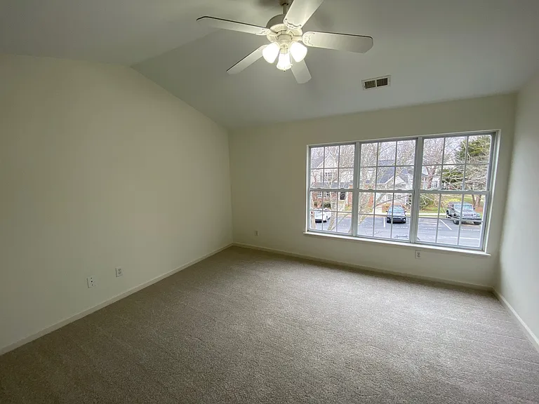 3763 Winborne Ln — Photo 10
