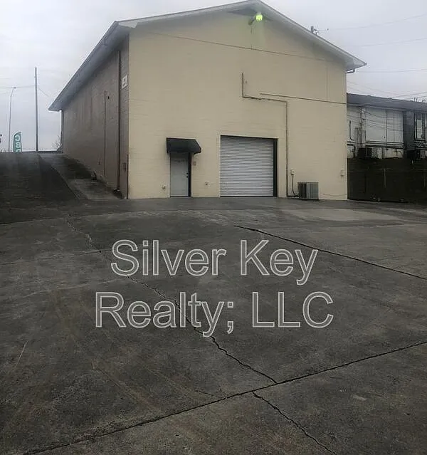 1 bed, 1.0 bath, 1500 sqft, $1,295 — Photo 2