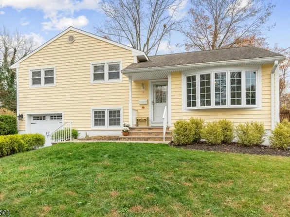 5 Briar Cir, Green Brook Twp., NJ 08812