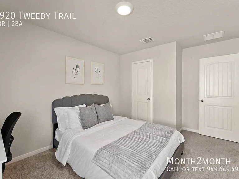 2920 Tweedy Trl — Photo 14