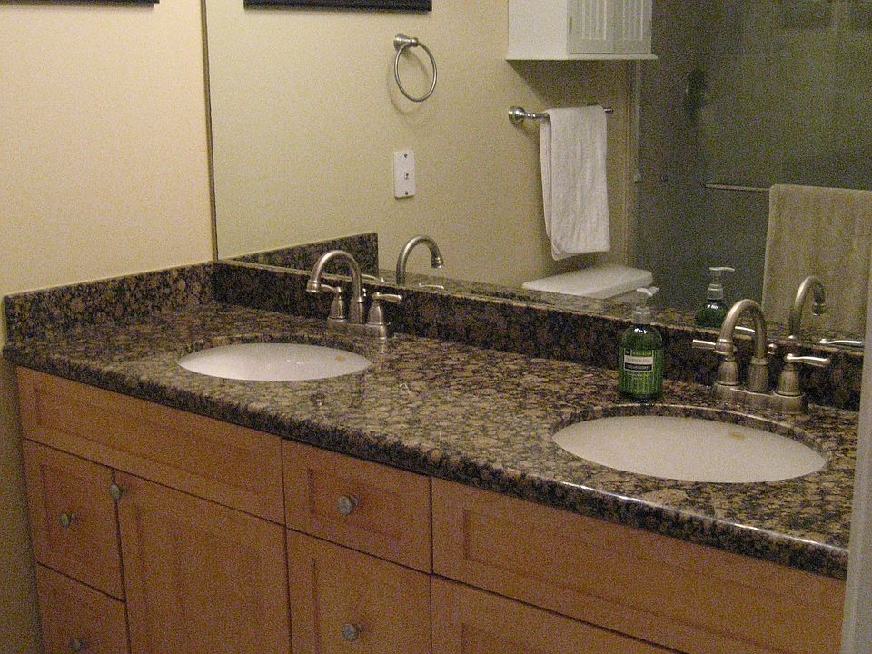 1st image of 616 W Fulton St APT 715