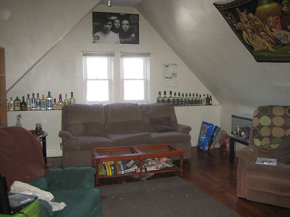 4th image of 2702 Eden Ave APT 1