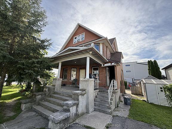 2nd image of 31 Pine St N