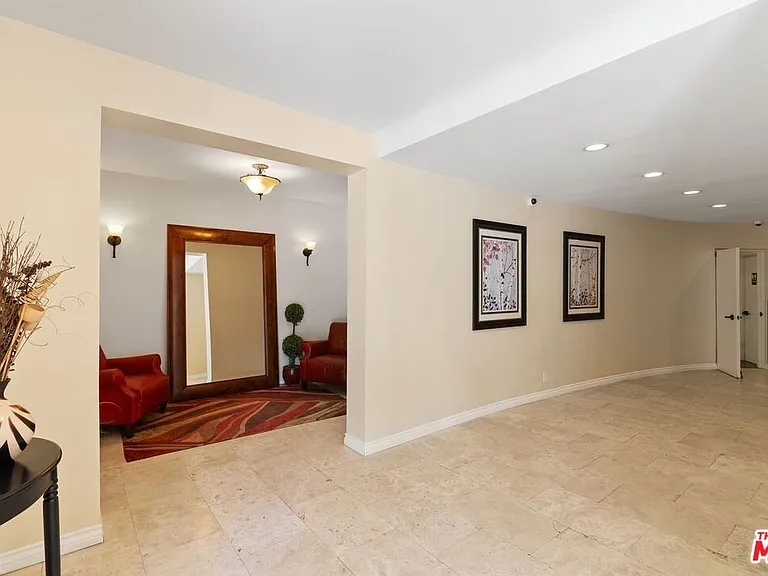 10645 Wilshire Blvd #101 — Photo 35