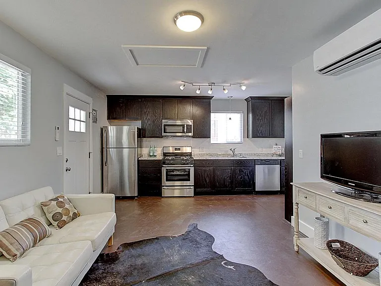 1519 King St #CH — Photo 4