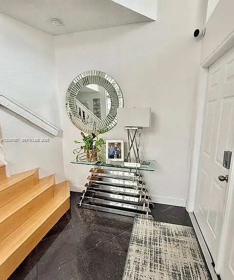11264 NW 58th Ter — Photo 2