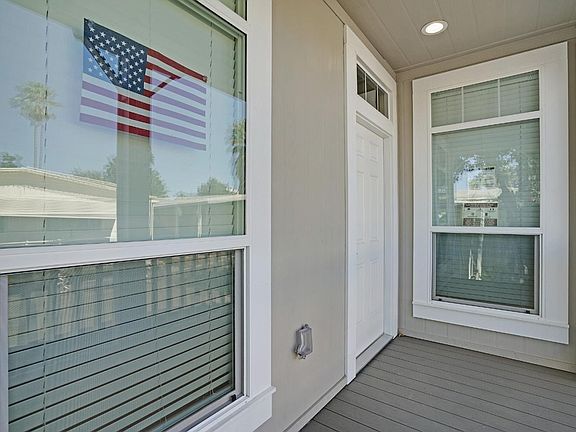 4th image of 587 Hermitage Dr #587