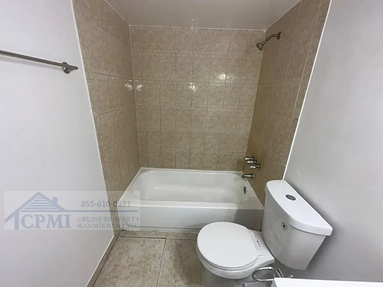 Riverside Manor/N'ice Apartments - 889 Riverside Drive, Ft. Lauderdale, FL 33312 — Photo 49