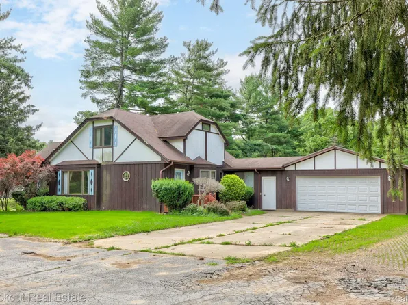 6868 Junction Rd, Bridgeport, MI 48722