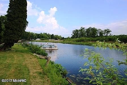 3rd image of 5379 Birch Island Dr