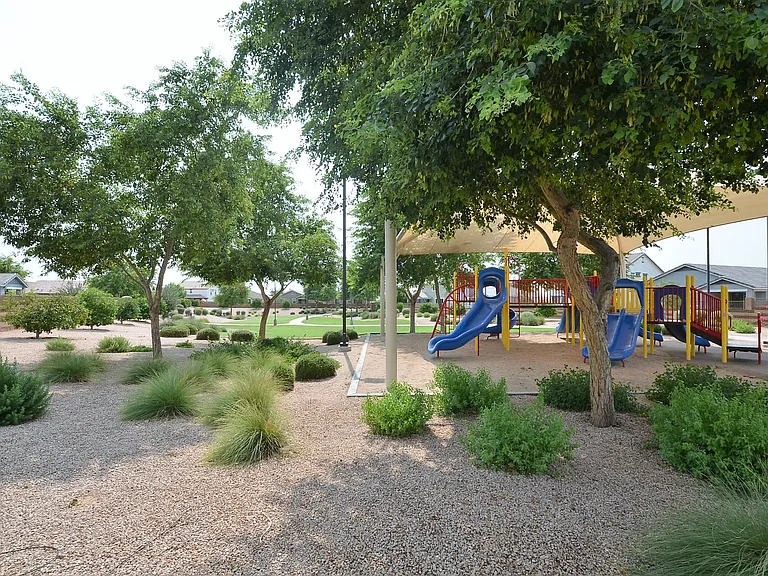3242 E Rochelle St — Photo 21