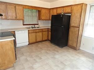 2nd image of 609 Candlewood Dr