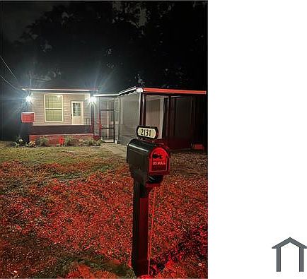 2nd image of 2131 Westcott St