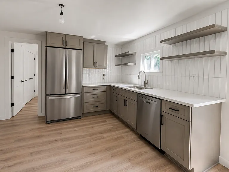77 Dunne Ave — Photo 2