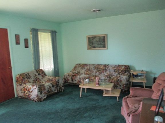 5th image of 2105 E California Ave