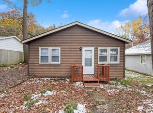 4117 Wildwood Rd, Valparaiso, IN 46383