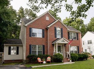 1933 Greenwood Glen Dr, Glen Allen, VA 23059