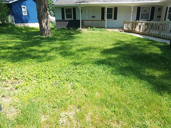 2nd image of 813 Fountain St NE