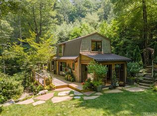 181 Blindside Ln, Cashiers, NC 28717