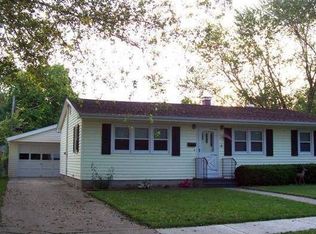 1123 Manor Dr, Janesville, WI 53548