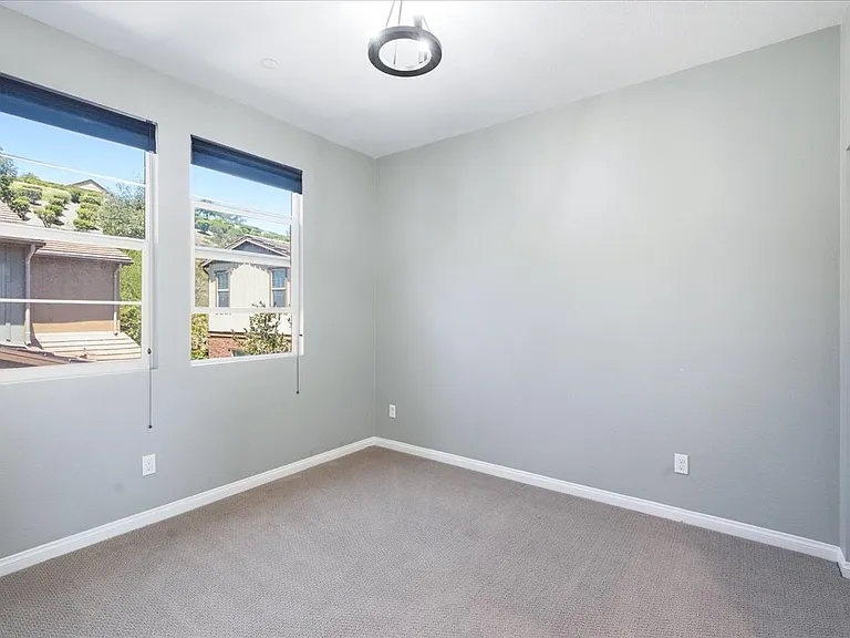 35 Lomada St — Photo 10