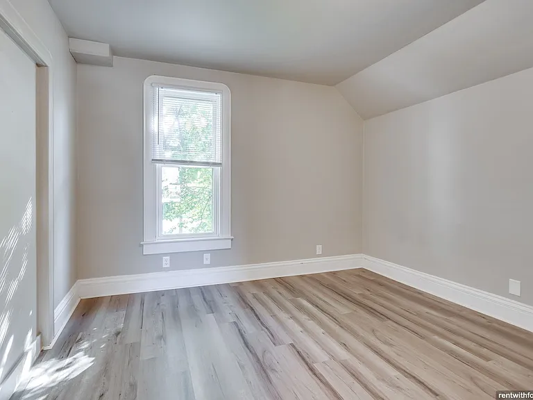 2726 W. Spencer St. — Photo 8