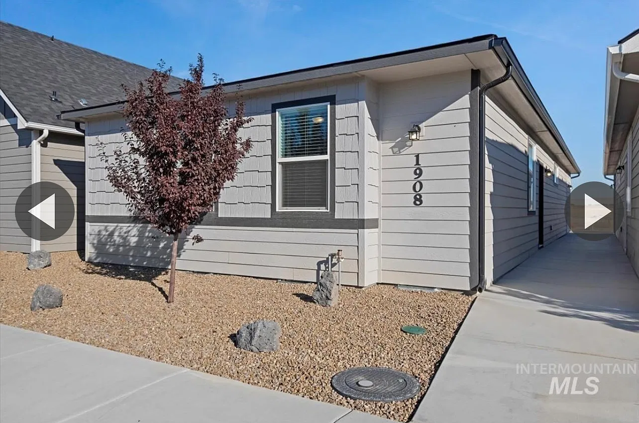 2 bed, 1232 sqft, $2,000 — Photo 1
