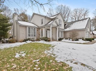 7410 Pinebluff Dr, Spring Lake, MI 49456