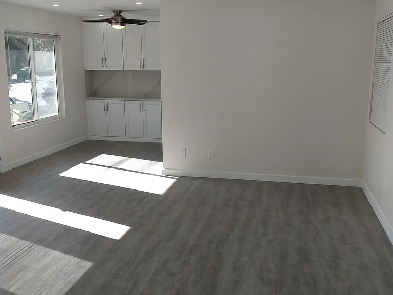 717 Strand St #4 — Photo 3