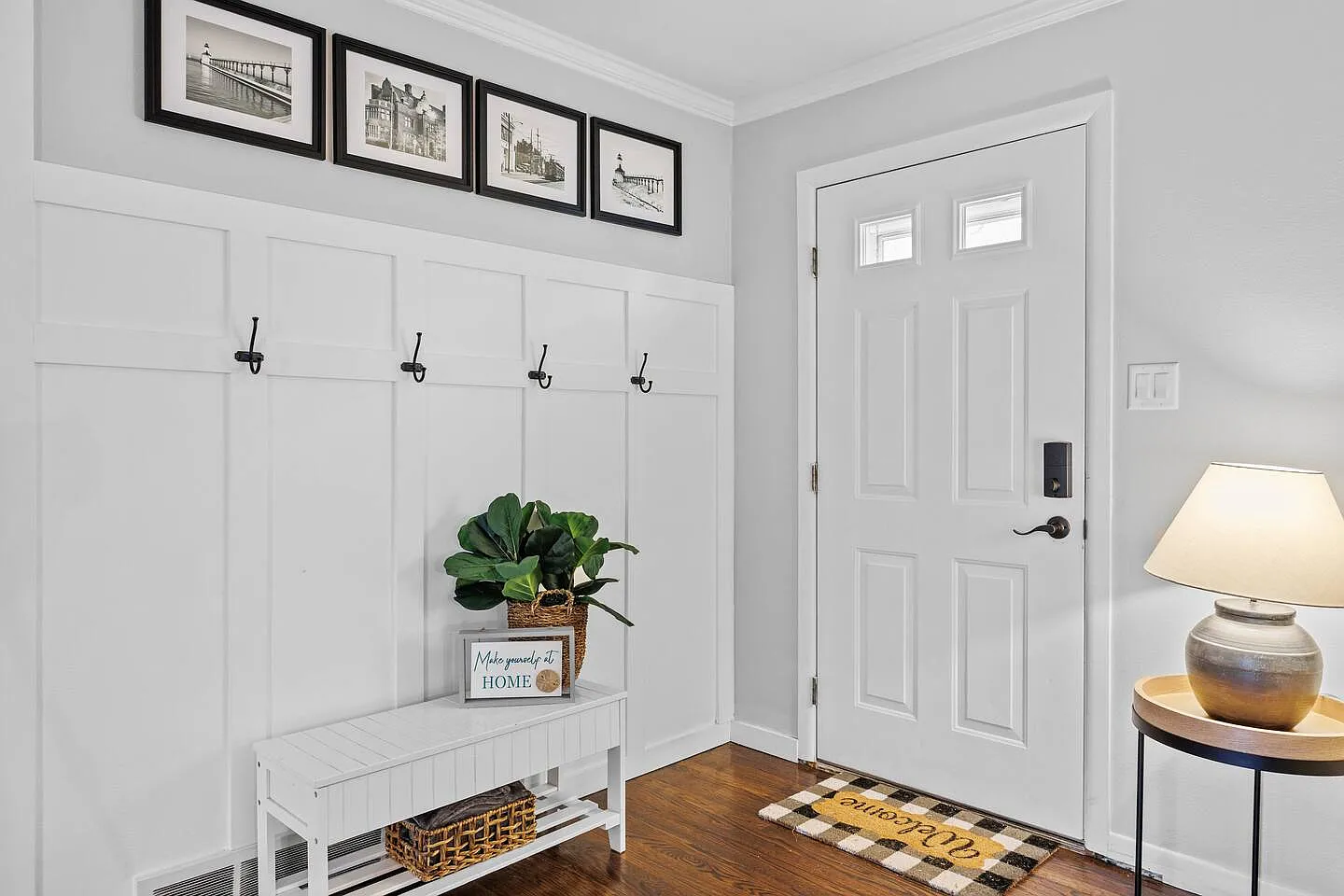 3 bed, $4,950 — Photo 1