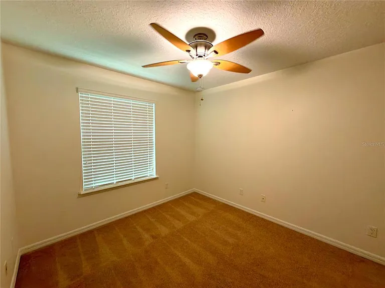 1036 Laurel Ridge Ln — Photo 9