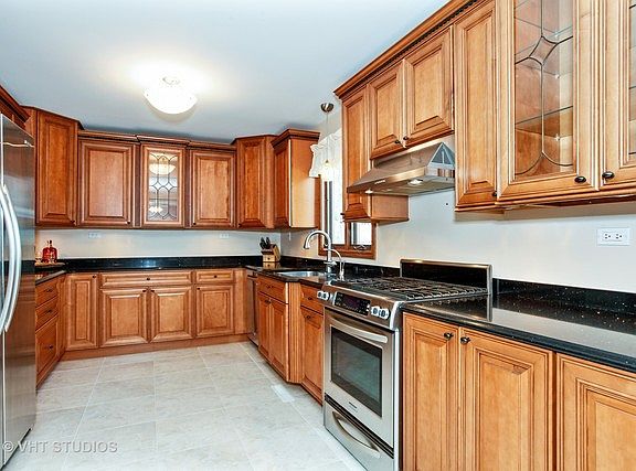 3rd image of 17111 Ashwood Ln