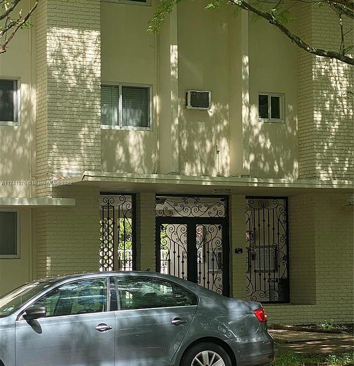 1st image of 1014 Salzedo St APT 300
