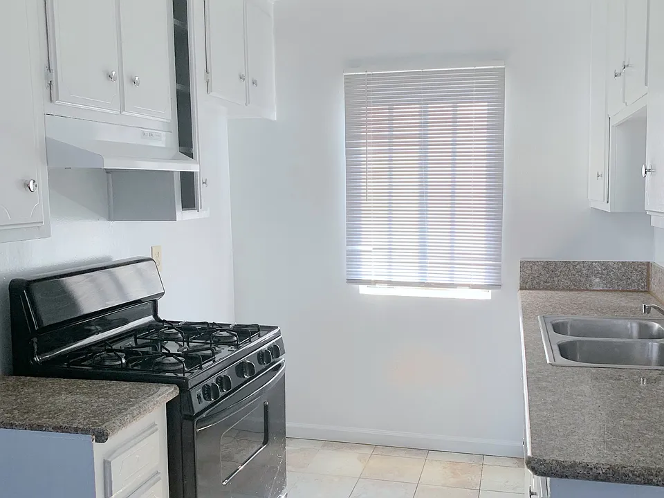 Airy Kitchen