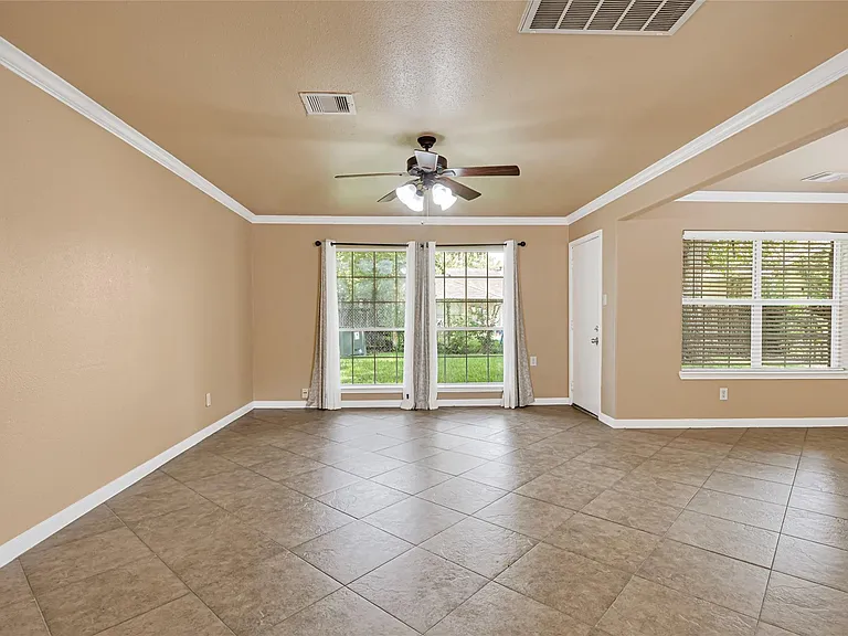 7323 Log View Dr — Photo 22