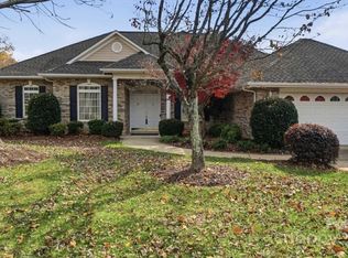 1855 Cameron Heights Cir, Denver, NC 28037