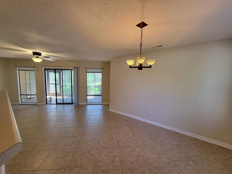 702 Azalea Dr #483 — Photo 5