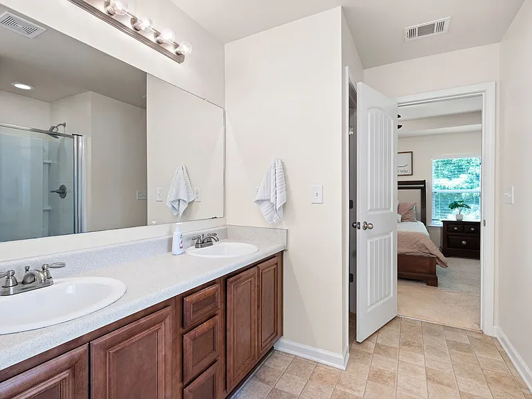 223 Jefferson Ave — Photo 22