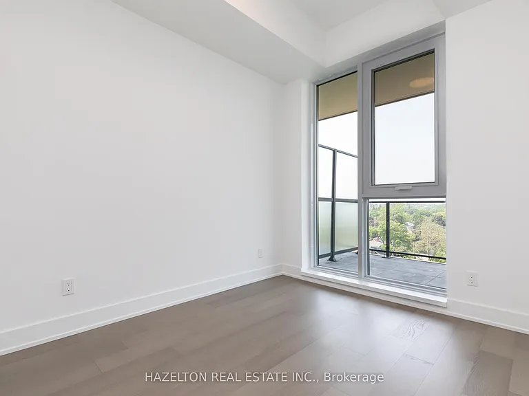 8 Manor Rd W #904 — Photo 17
