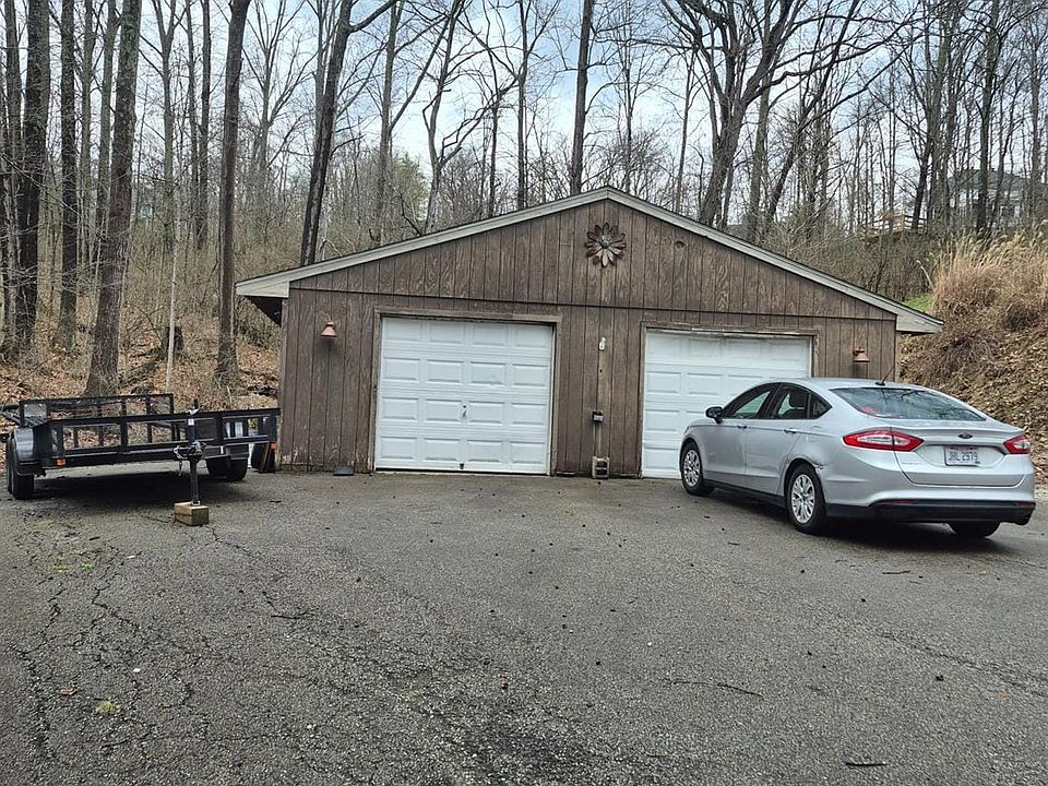 2nd image of 475 Four Mile Rd