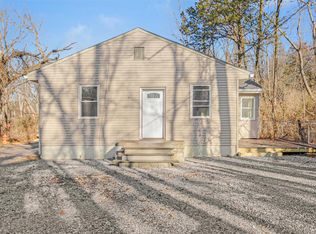 18 Magurno Ln, Poughkeepsie, NY 12603