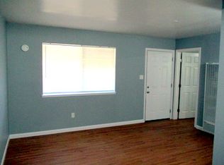 3233 W St, Sacramento, CA 95817