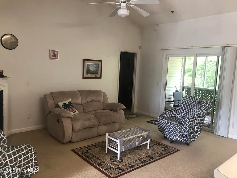 1605 Willoughby Park Ct #7 — Photo 1