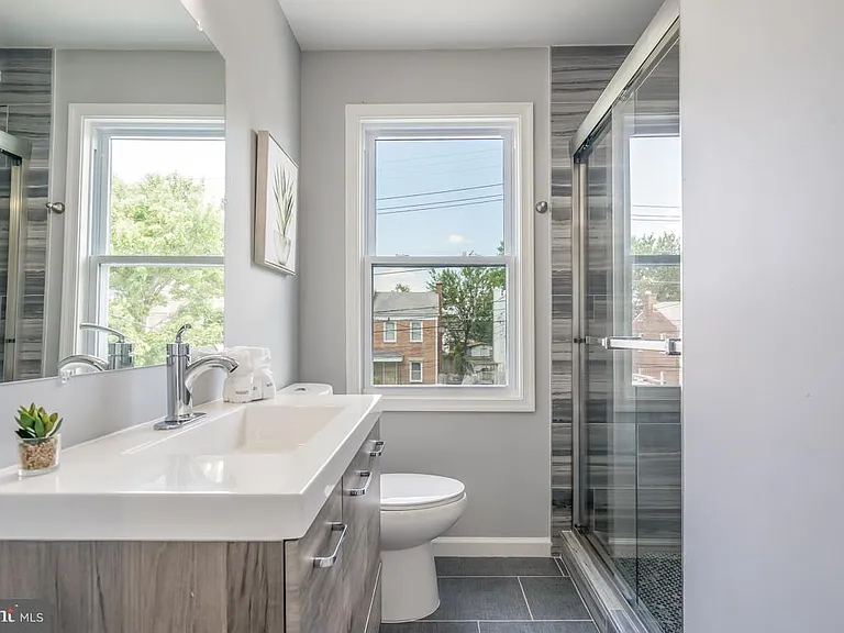 4725 B St SE — Photo 13