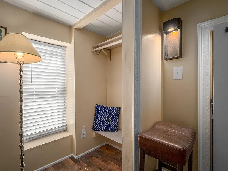 26 Hanover St #B — Photo 32