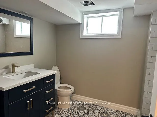 1398 Jamison Ave #B — Photo 19