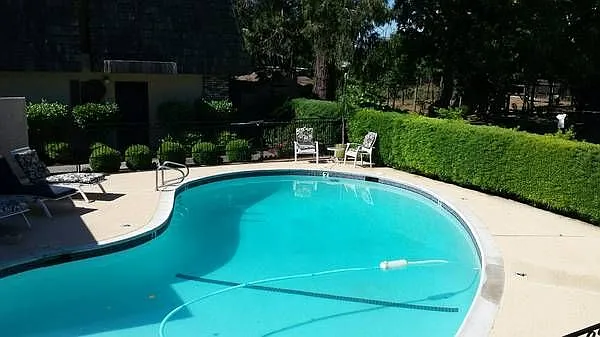 1078 Franklin Ave — Photo 76